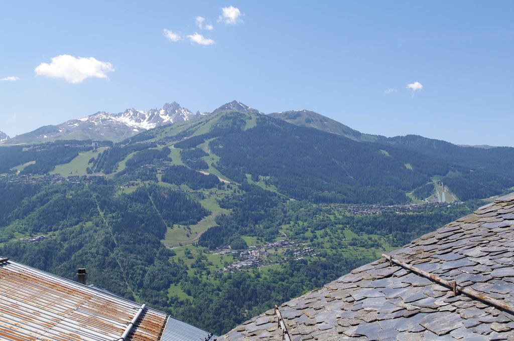 Appartement Dans Chalet De Montagne Bozel Kamer foto