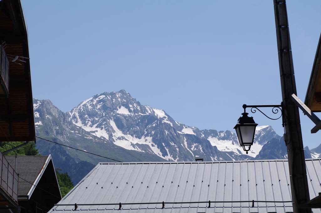 Appartement Dans Chalet De Montagne Bozel Kamer foto
